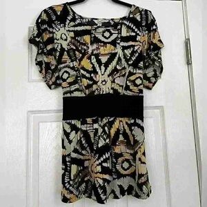 Patterned Women's Top with Black Accents